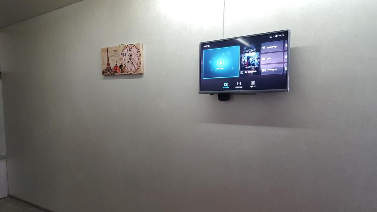Roini Apartment Batoumi Extérieur photo